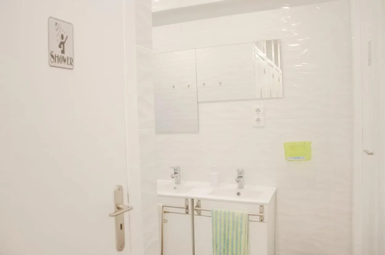 Blife Sun Hostel & Rooms Faro
