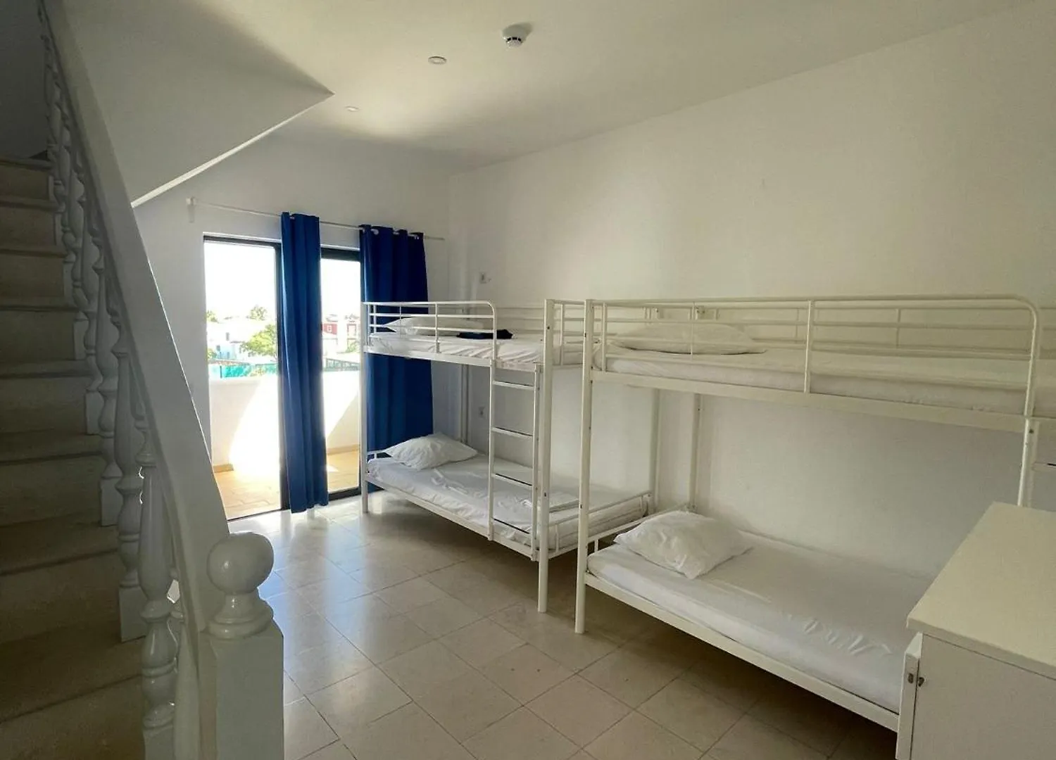 Blife Sun Hostel & Rooms Faro